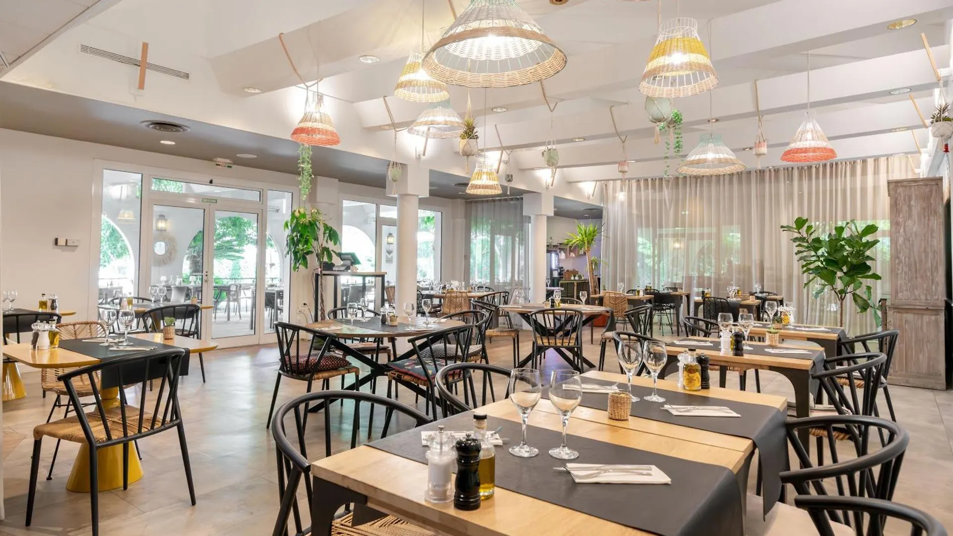 Mercure Antibes Sophia Antipolis Valbonne 4*,  Francja