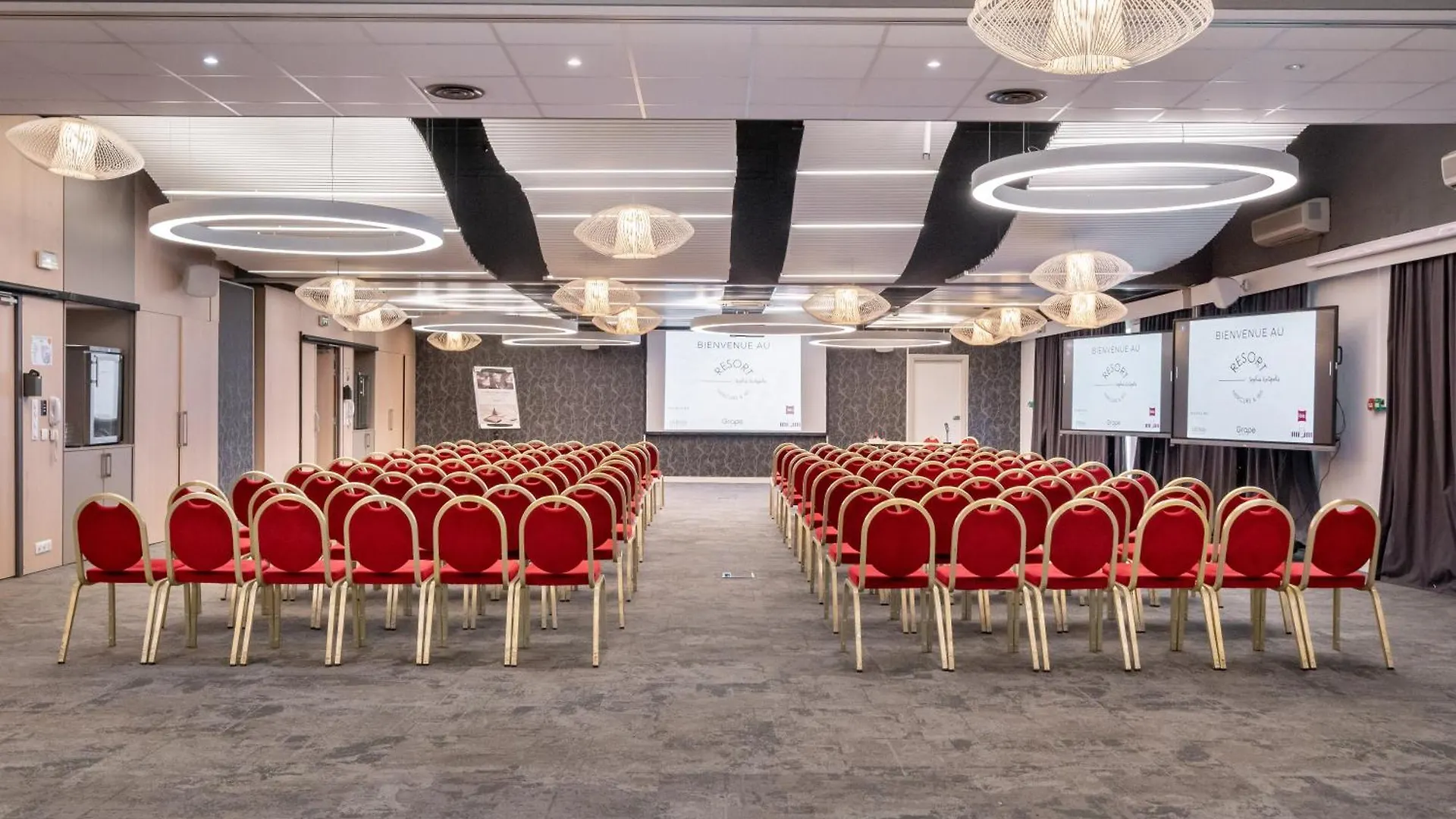 Mercure Antibes Sophia Antipolis Valbonne 4*,