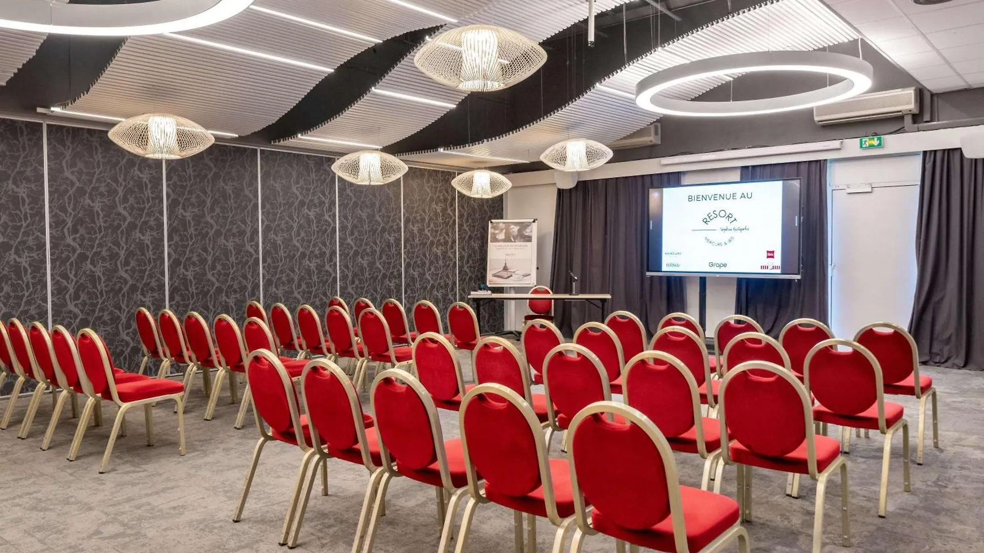 Mercure Antibes Sophia Antipolis Valbonne 4*,