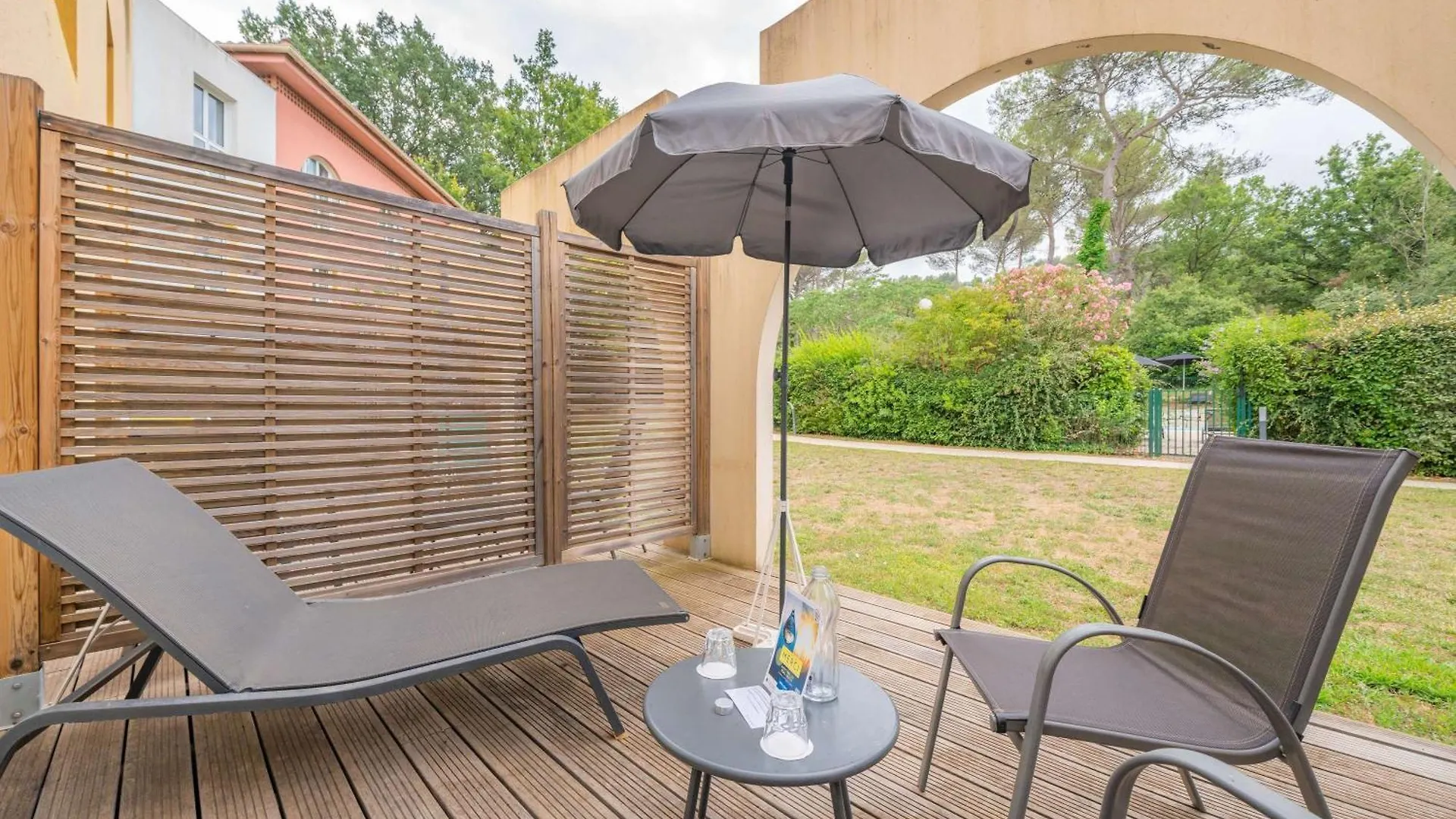 **** Отель Mercure Antibes Sophia Antipolis Вальбон Франция